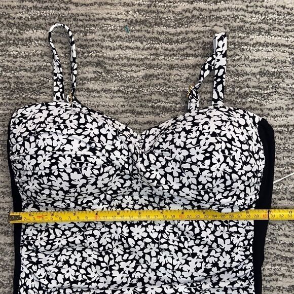 Leilani Floral Print Solstice One Piece Size - Picture 7 of 13